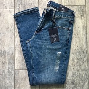 GAP Men’s slim fit jeans size 28x30